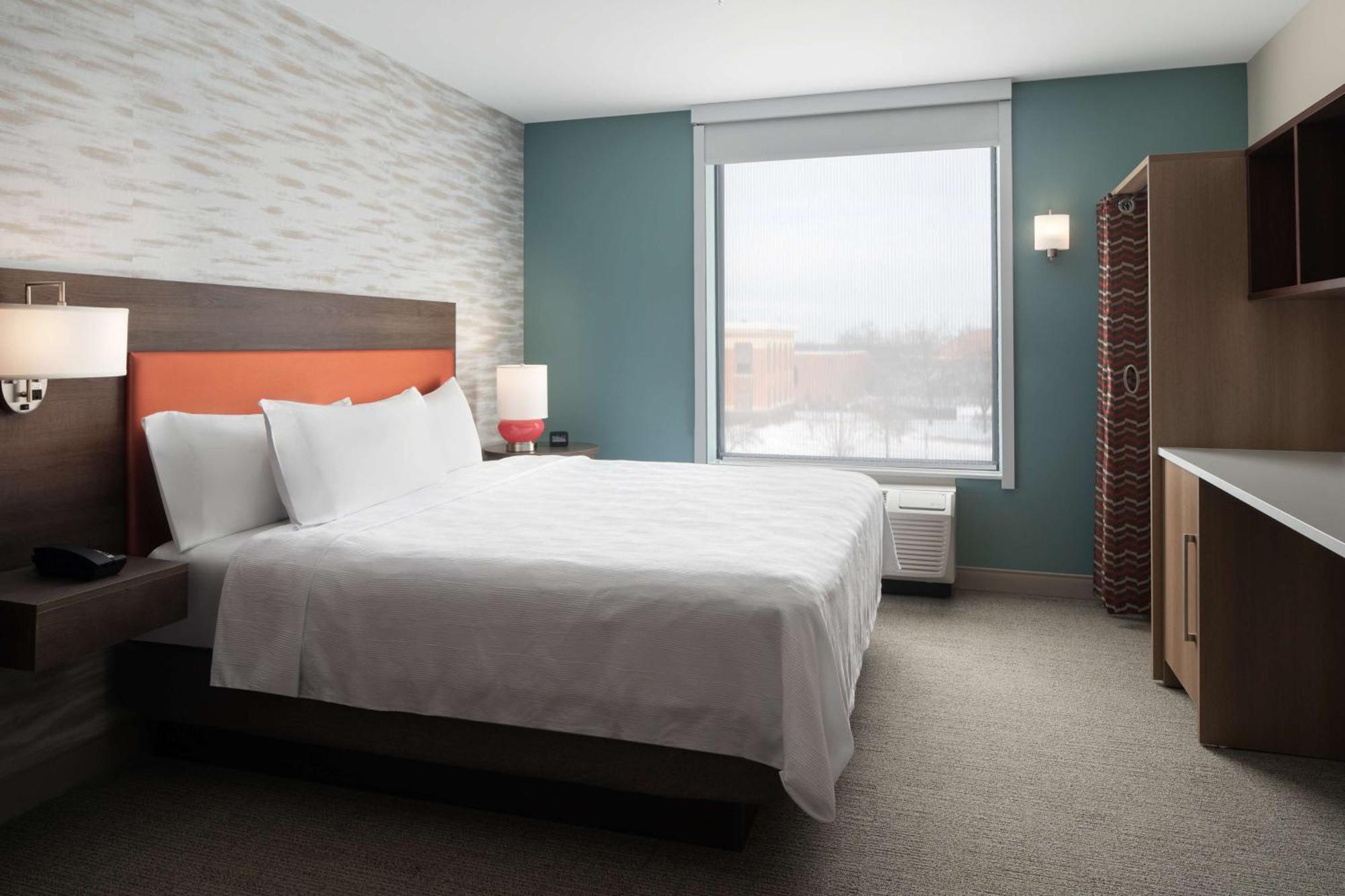 Home2 Suites By Hilton Des Moines At Drake University Exteriör bild