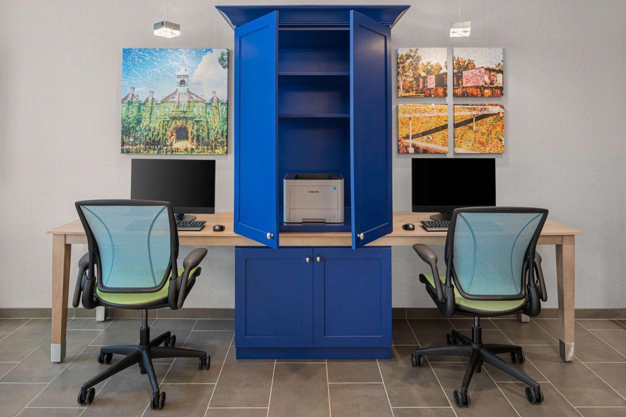 Home2 Suites By Hilton Des Moines At Drake University Exteriör bild